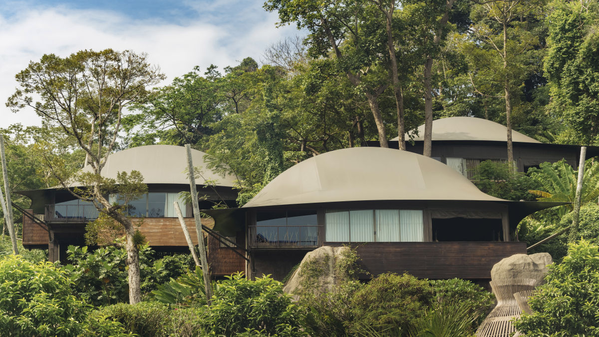 Tent pool villa