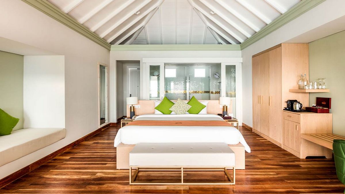 Medencés víz feletti villa