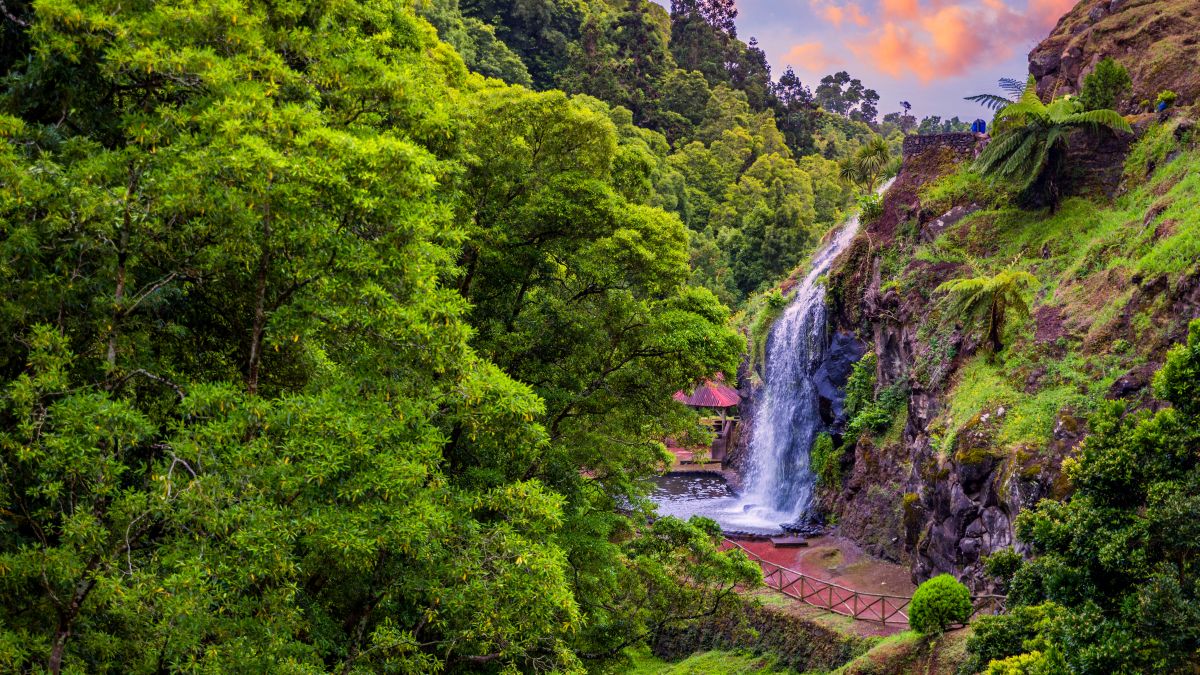 Ribeira dos Caldeirões