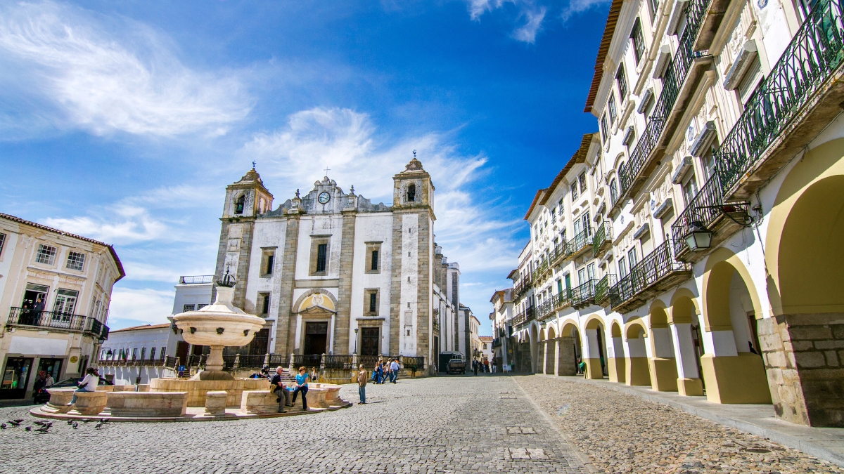 Évora 