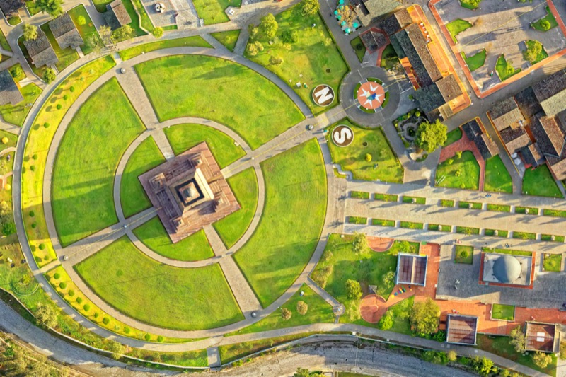 Ecuador - Mitad del Mundo emlékmű levegőből - OTP Travel Utazási Iroda