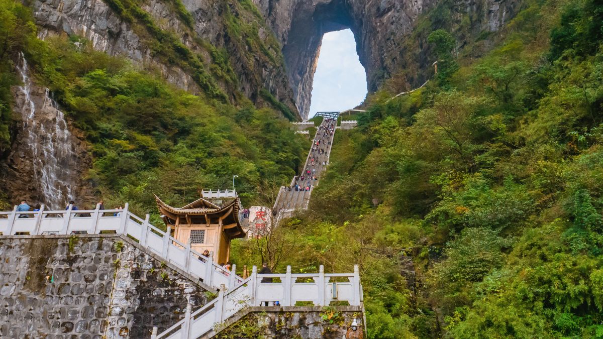 Lebegő hegyek - Zhangjiajie OTP Travel Utazási Iroda