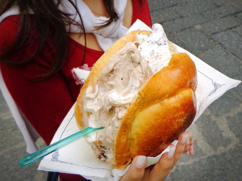 Olaszország | Szicília, Brioche con Gelato - OTP Travel Utazási Iroda