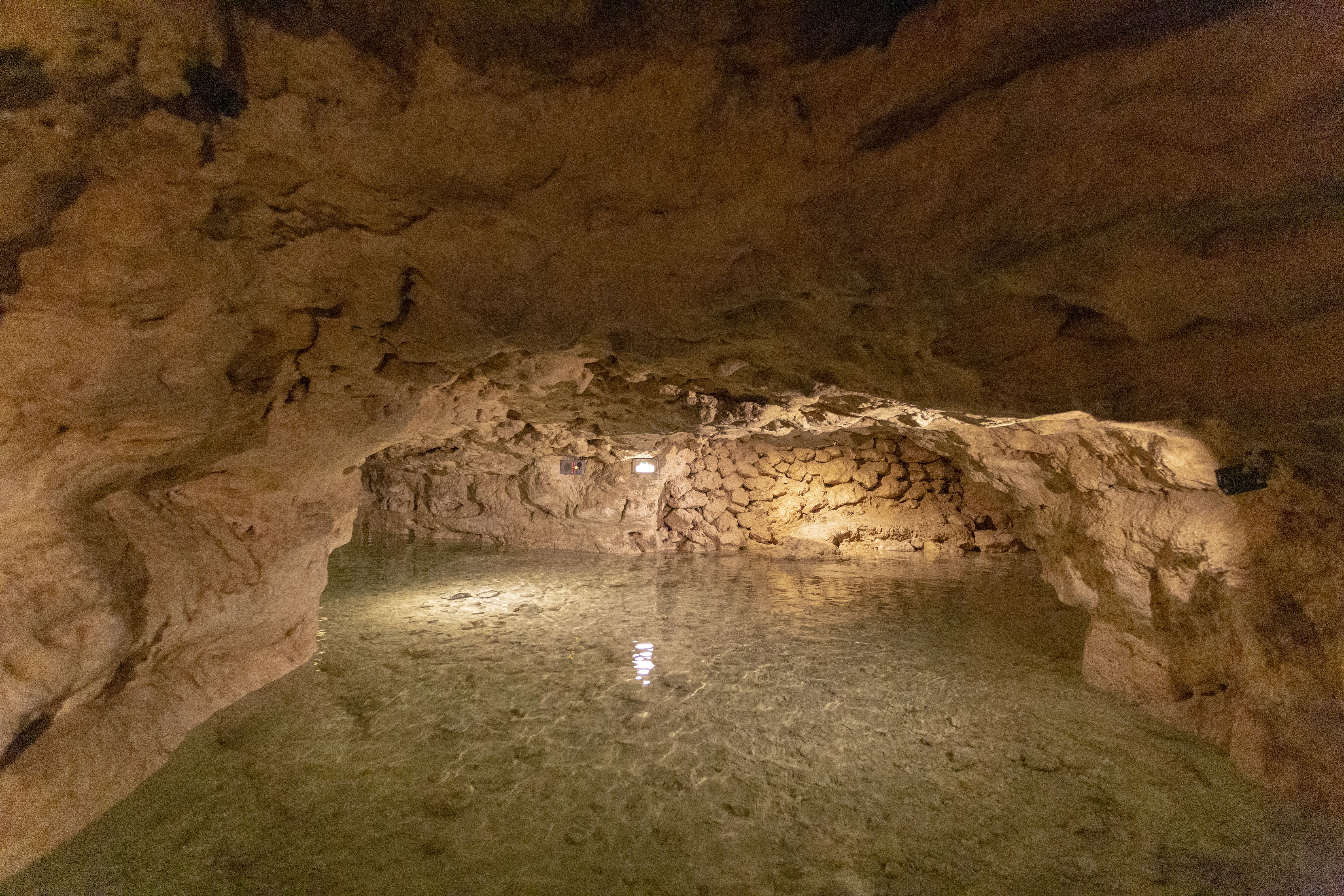 A föld alatti világ - barlangok